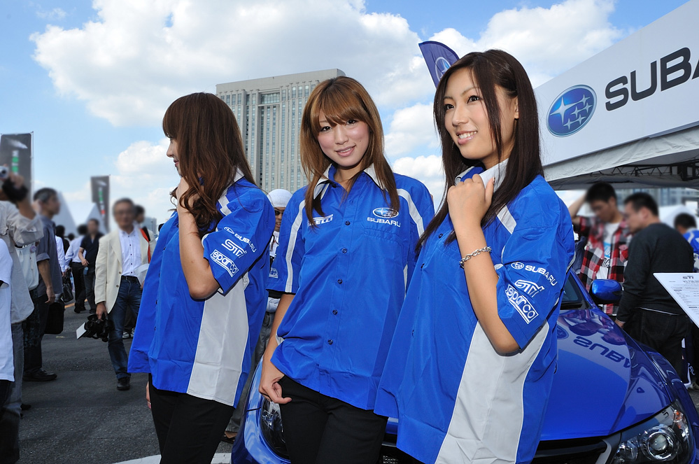 2010年モータスポーツジャパンSUBARUブース レースクイーン画像集
