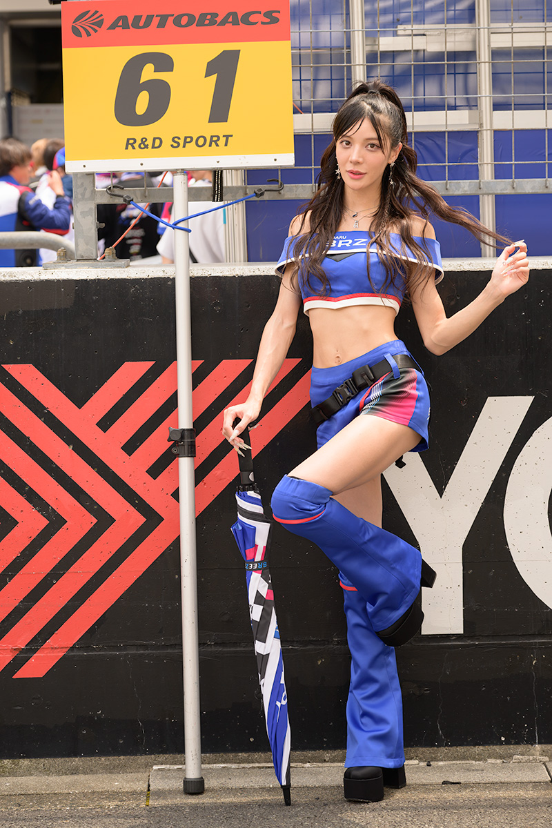 2025年SuperGT第4戦富士スピードウエイDay2ピットウオーク