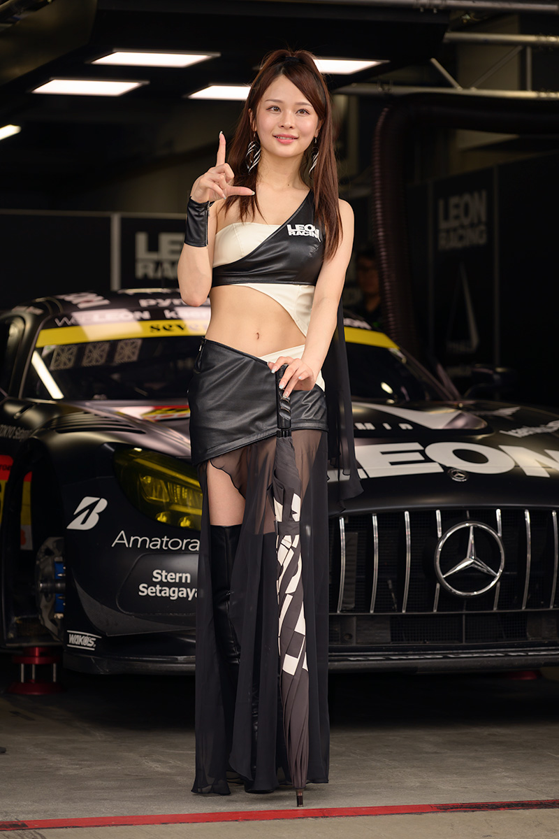 2025年SuperGT第4戦富士スピードウエイDay2ピットウオーク