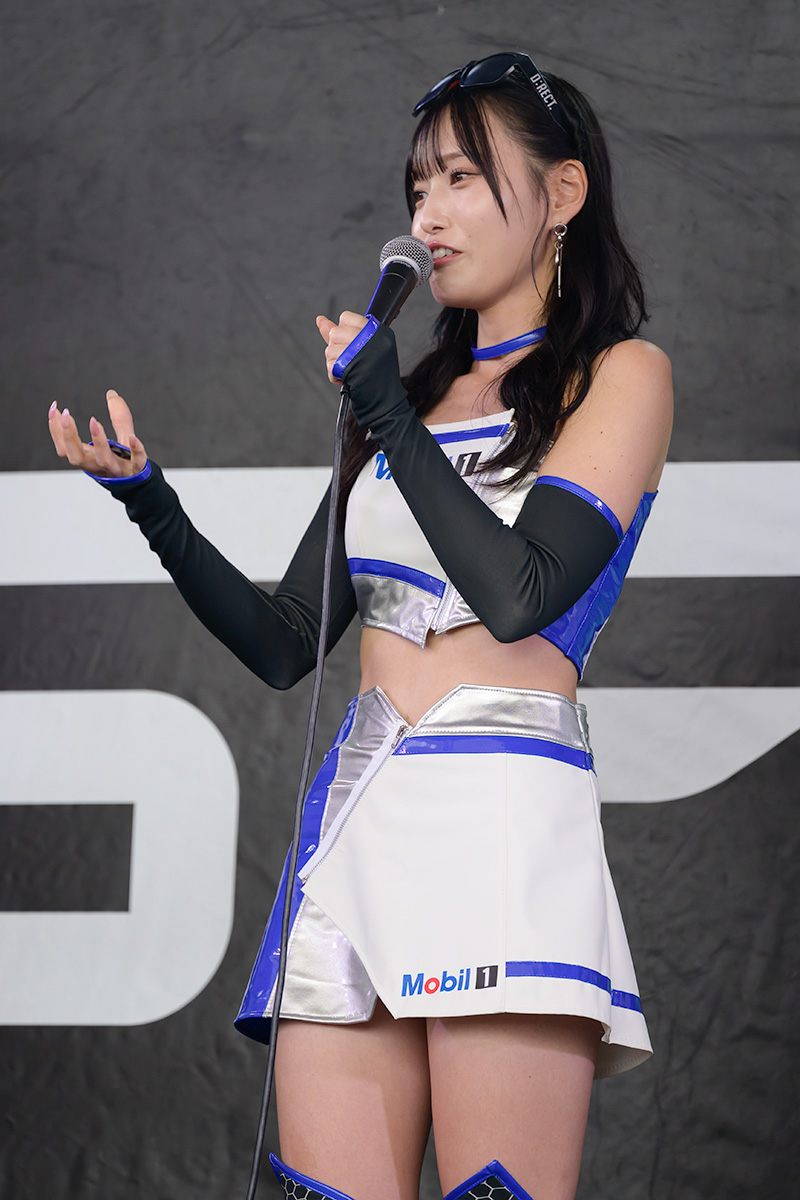 スーパーフォーミュラ第10戦レースクイーン画像集ステージ編