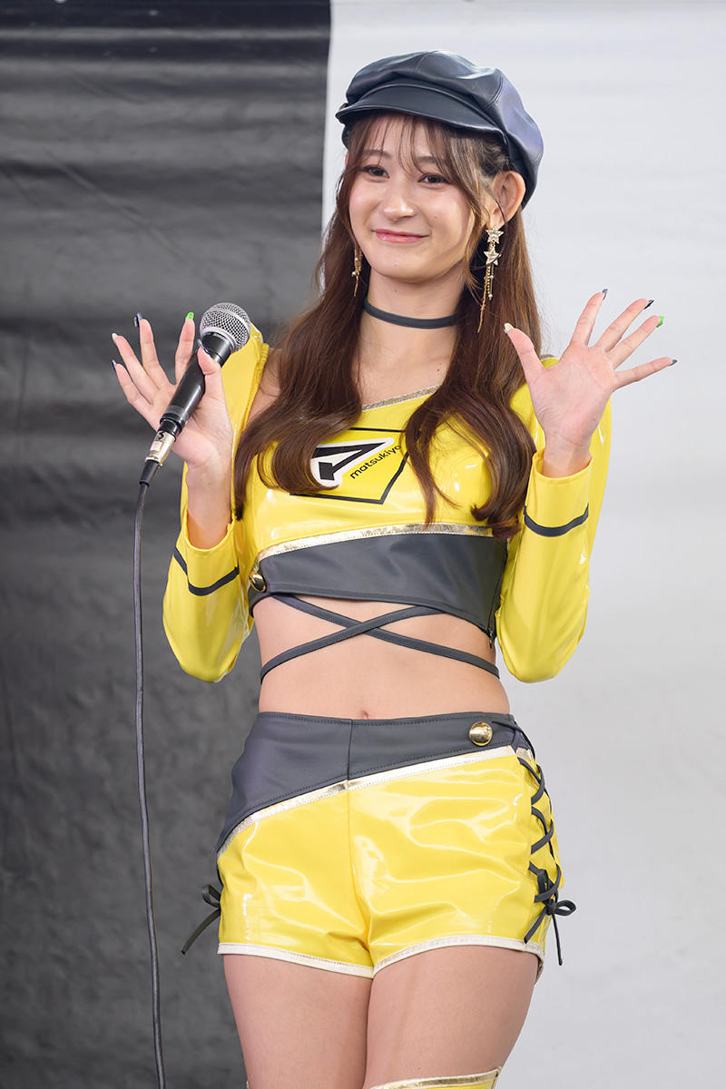 スーパーフォーミュラ第10戦レースクイーン画像集ステージ編