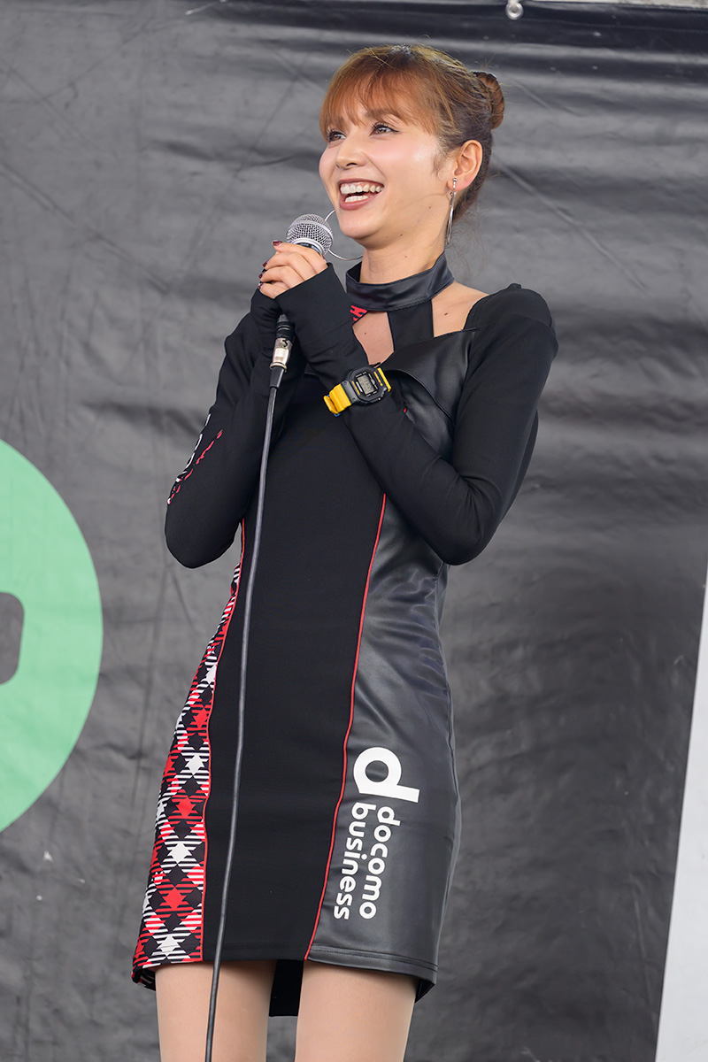 スーパーフォーミュラ第10戦レースクイーン画像集ステージ編