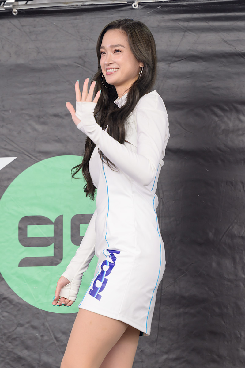 スーパーフォーミュラ第10戦レースクイーン画像集ステージ編