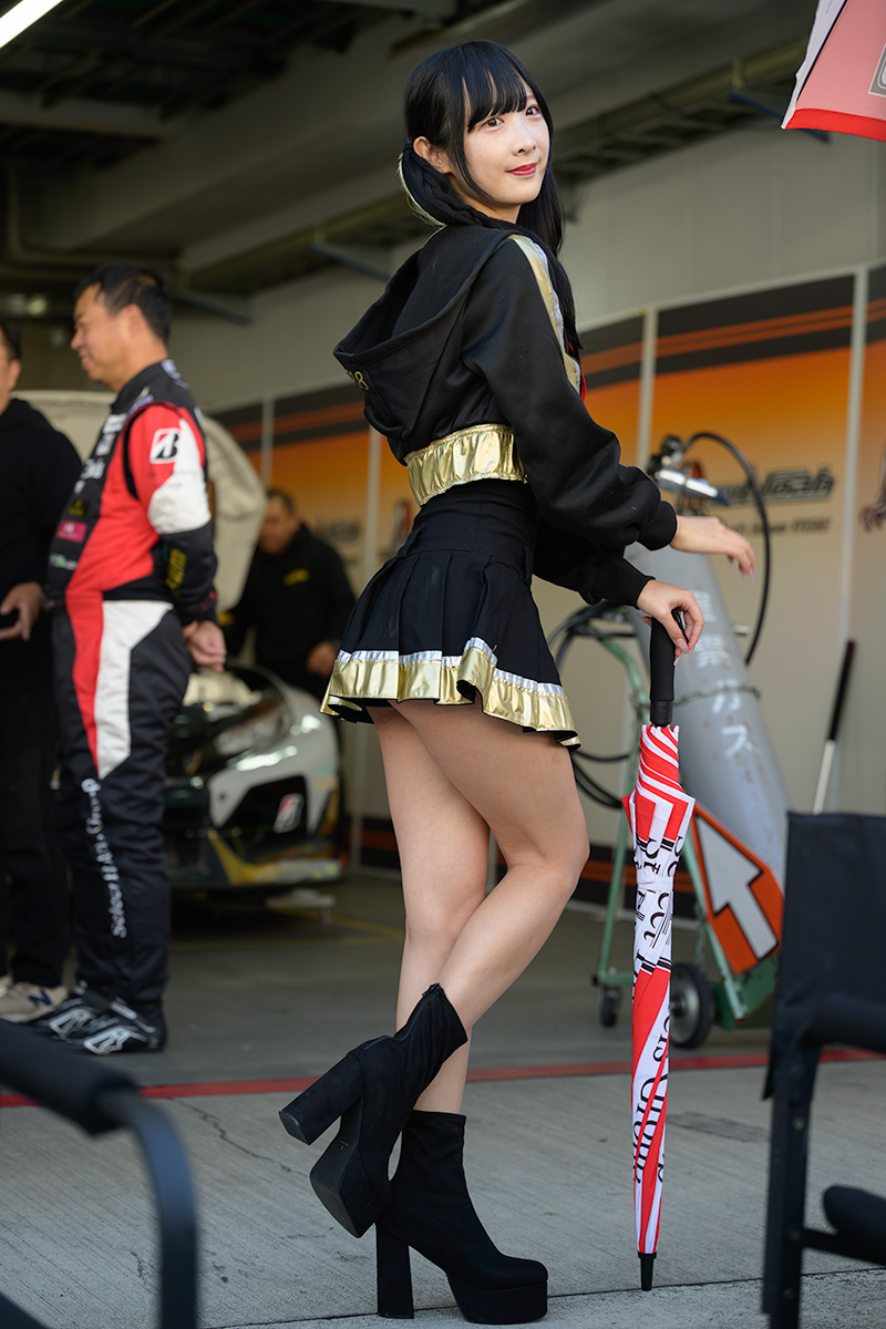 2025スーパー耐久第8戦レースクイーン画像集予選日ピットウオーク編Part1